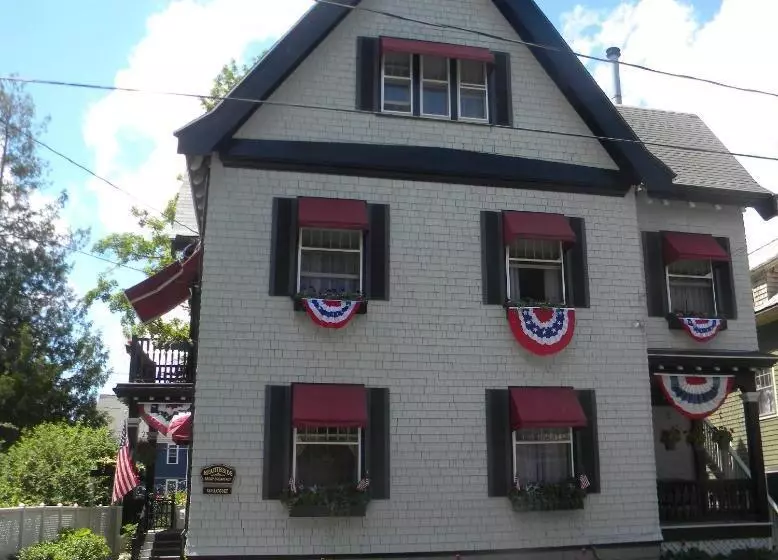 هتل Hearthside Inn
