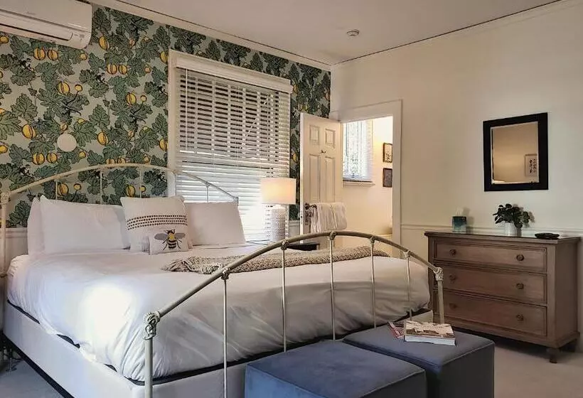 هتل Hearthside Inn