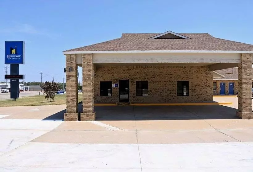 호텔 Heritage Inn & Suites