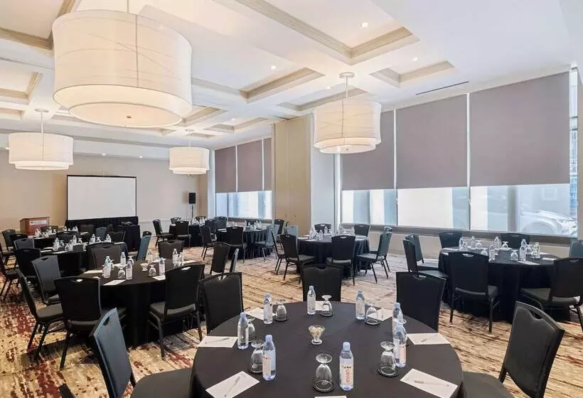 호텔 Hilton Garden Inn Chicago Downtown/magnificent Mile