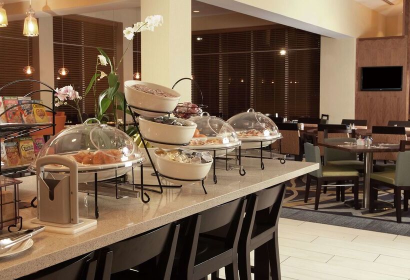 ホテル Hilton Garden Inn Orlando Airport