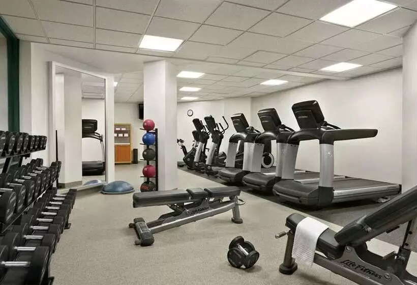 فندق Hilton Long Island/huntington