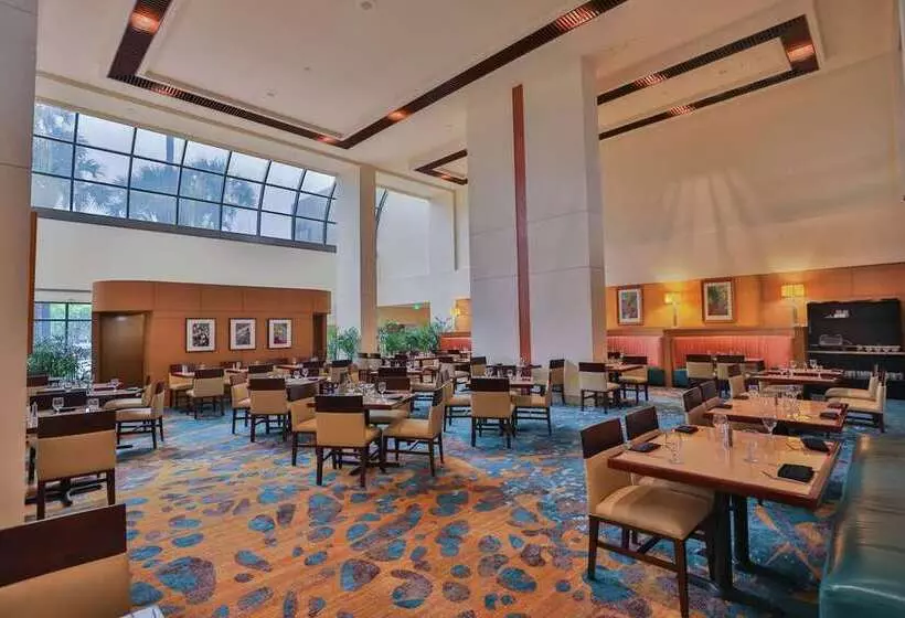 فندق Hilton Miami Airport Blue Lagoon