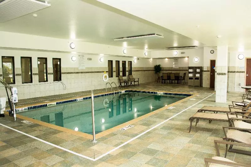 هتل Holiday Inn Express & Suites   Mason City, An Ihg