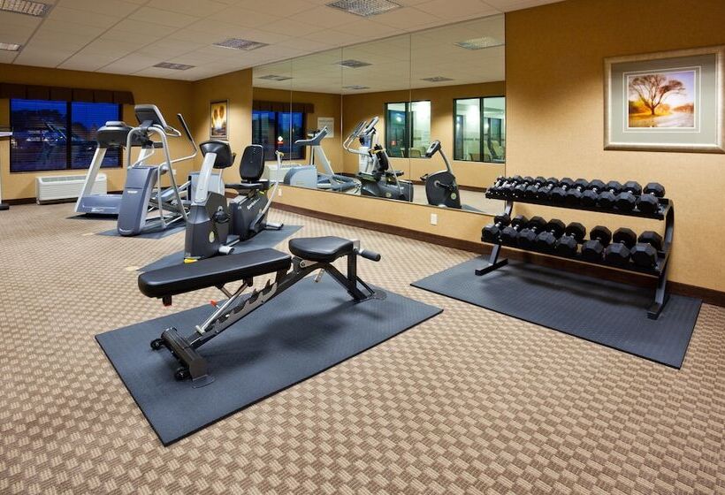 Отель Holiday Inn Express & Suites Mason City, An Ihg