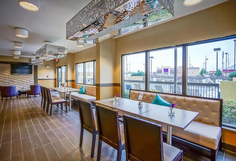 Отель Sleep Inn & Suites