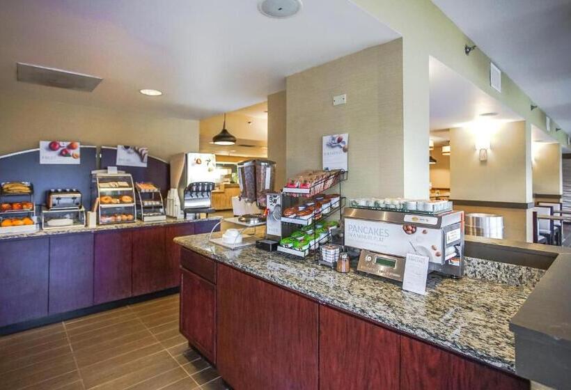 Отель Sleep Inn & Suites