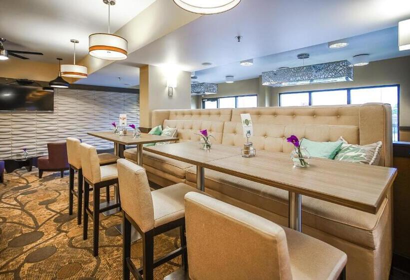 Отель Sleep Inn & Suites