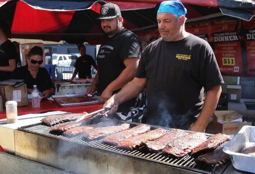 فندق Staybridge Suites Memphis Poplar Ave East, An Ihg