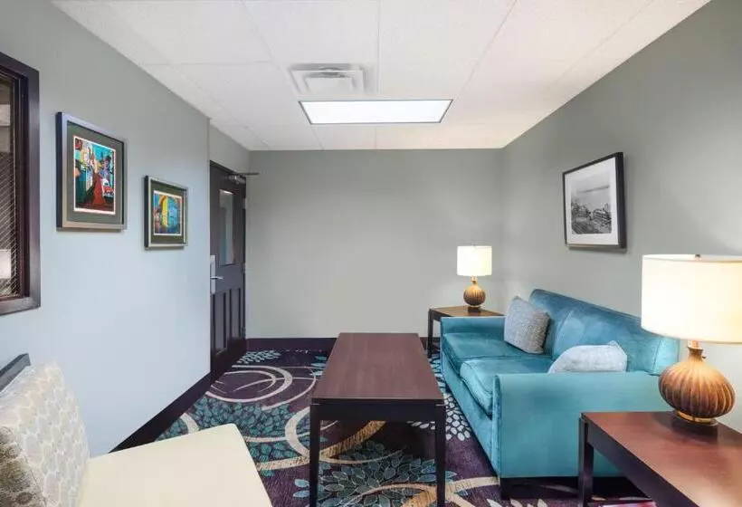 酒店 Staybridge Suites Memphis Poplar Ave East, An Ihg
