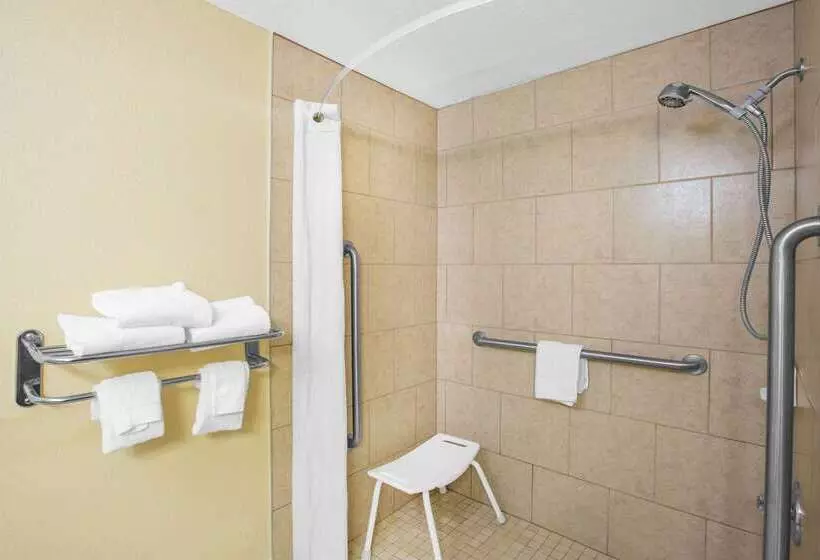 酒店 Super 8 By Wyndham Clive Ia