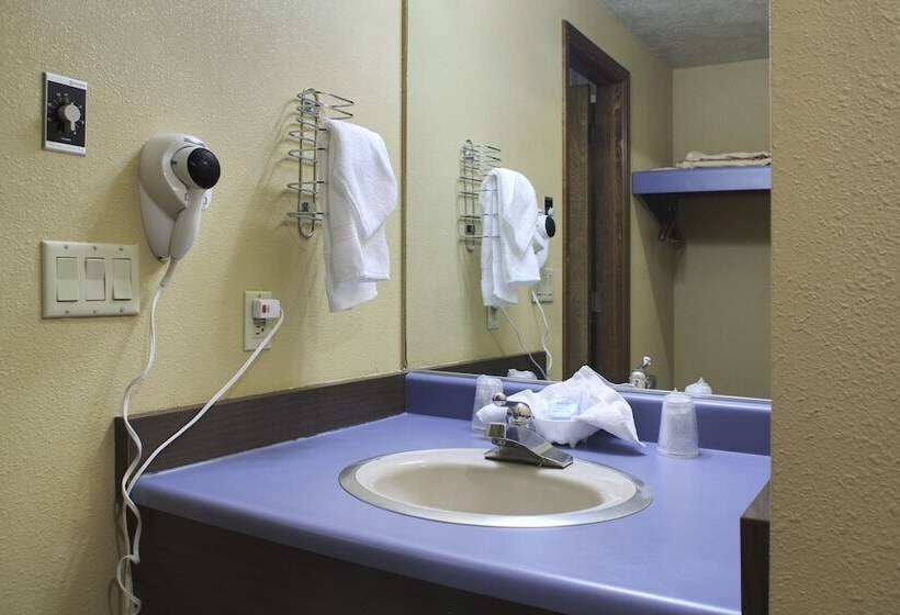 Motel Hi Tide Oceanfront Inn