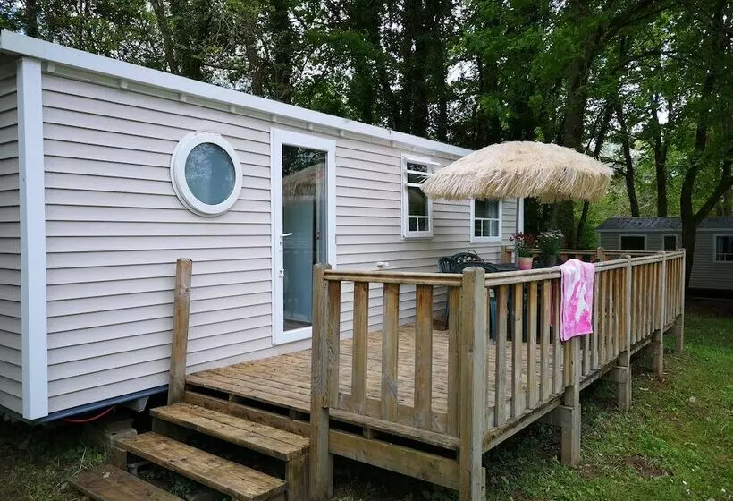 ホテル Camping Les Berges De La Dordogne