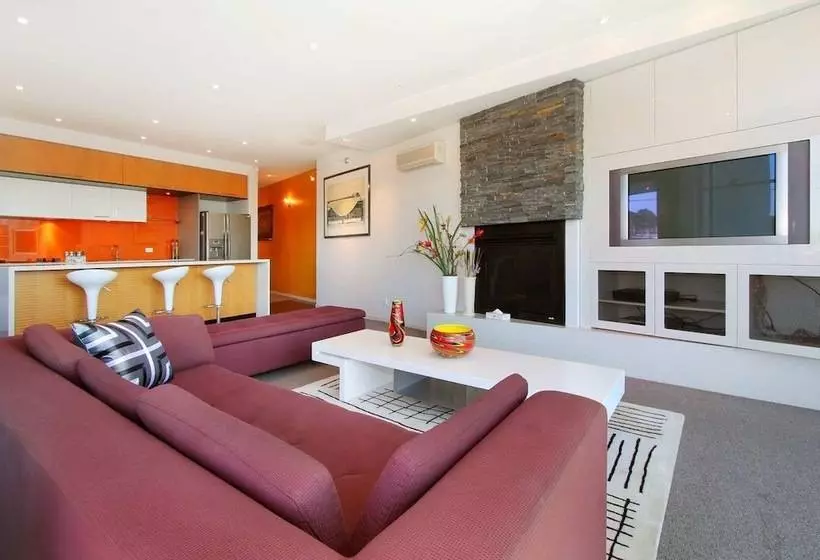 Penthouse St Kilda Style