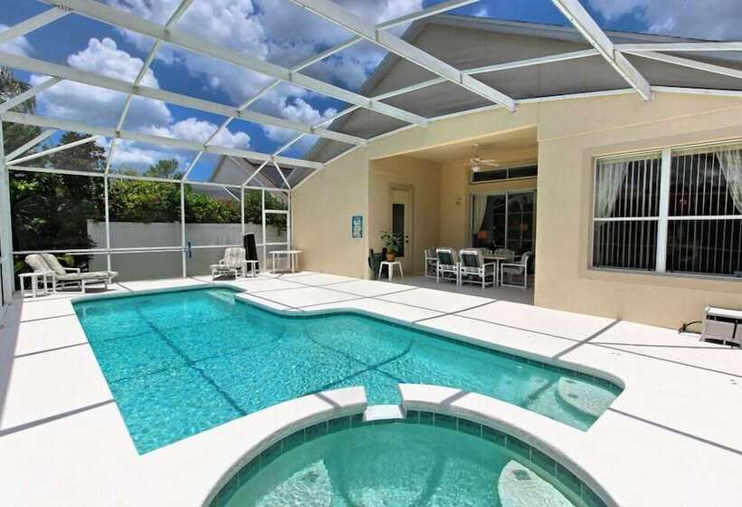 6 Bedroom North Hampton House