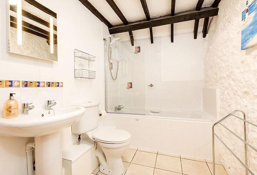 Berehayes Holiday Cottages