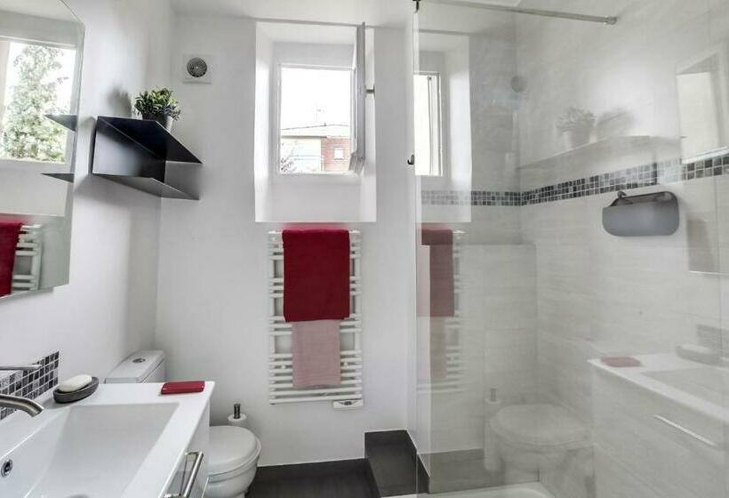 Fontainebleau Sweet Home