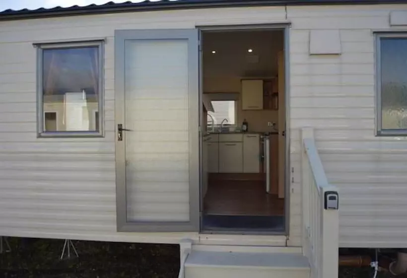 Hotelli Luxury 3 Bed Caravan Lakes   Haven Site