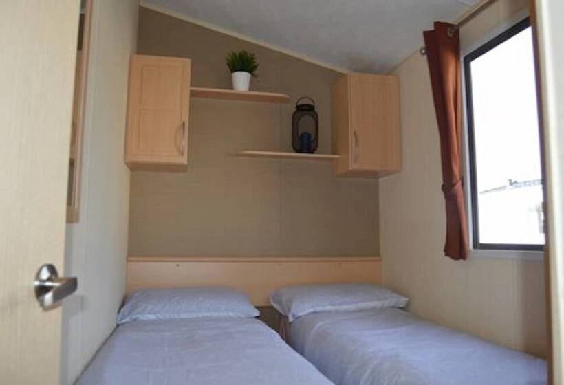 בית מלון כפרי Luxury 3 Bed Caravan Lakes   Haven Site