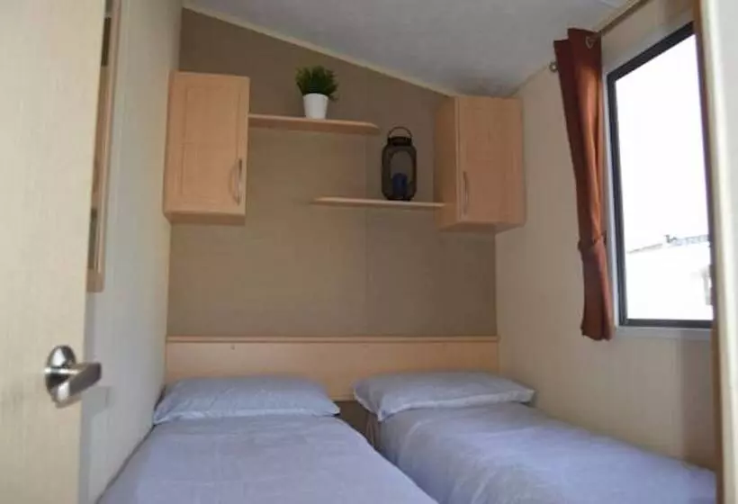Hotelli Luxury 3 Bed Caravan Lakes   Haven Site