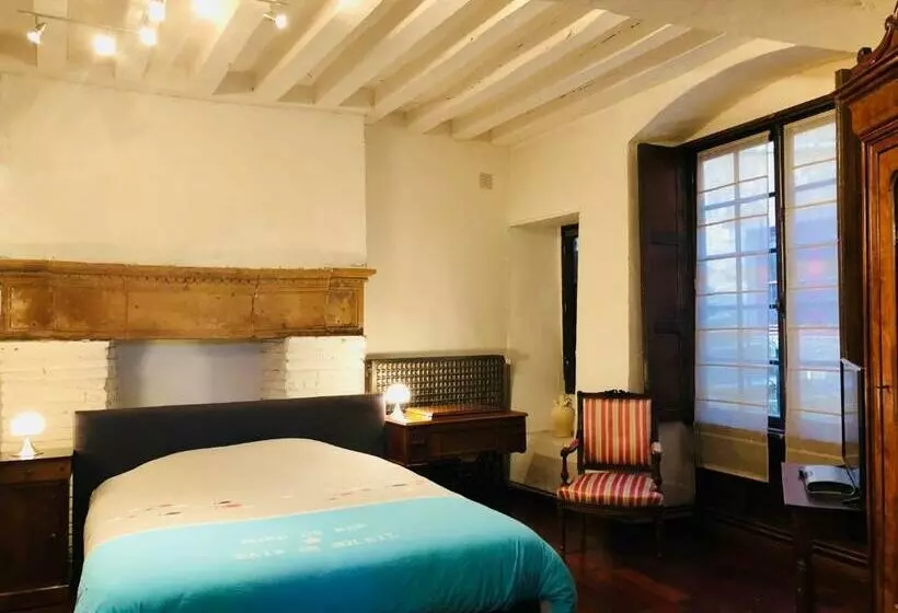 Le Gite De La Muraille