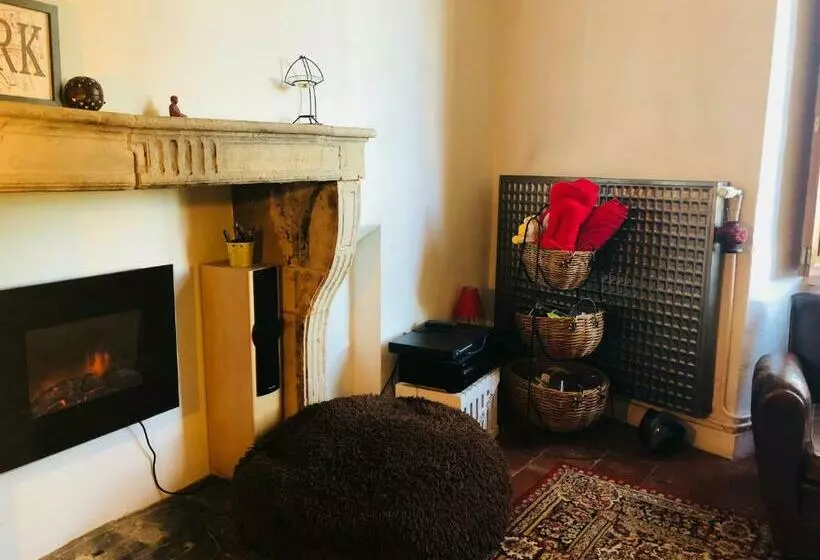 Le Gite De La Muraille