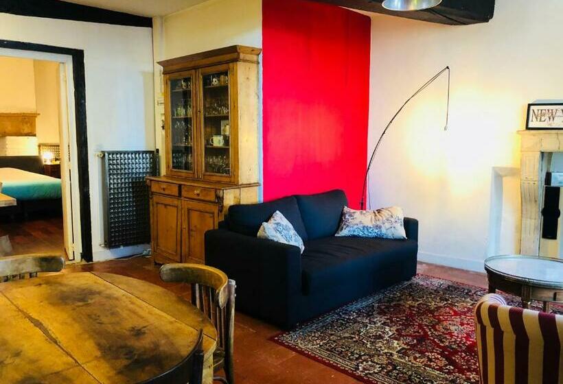 Le Gite De La Muraille