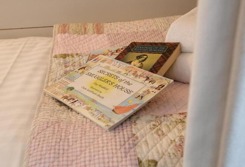 Merchant S House   Large Two Floor Apartment!! Sleeps Up To 11 People, First Floor Available Separat