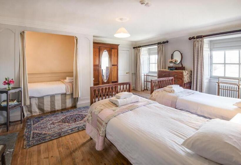 Merchant S House   Large Two Floor Apartment!! Sleeps Up To 11 People, First Floor Available Separat