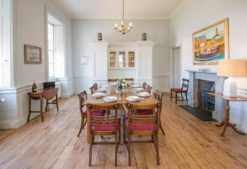 Merchant S House   Large Two Floor Apartment!! Sleeps Up To 11 People, First Floor Available Separat