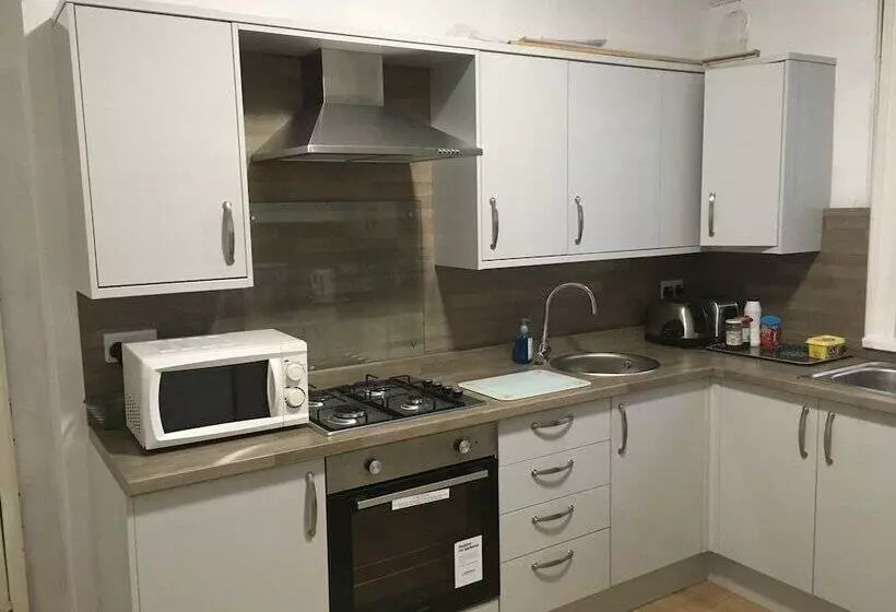 Majatalo The Canberra Guest House