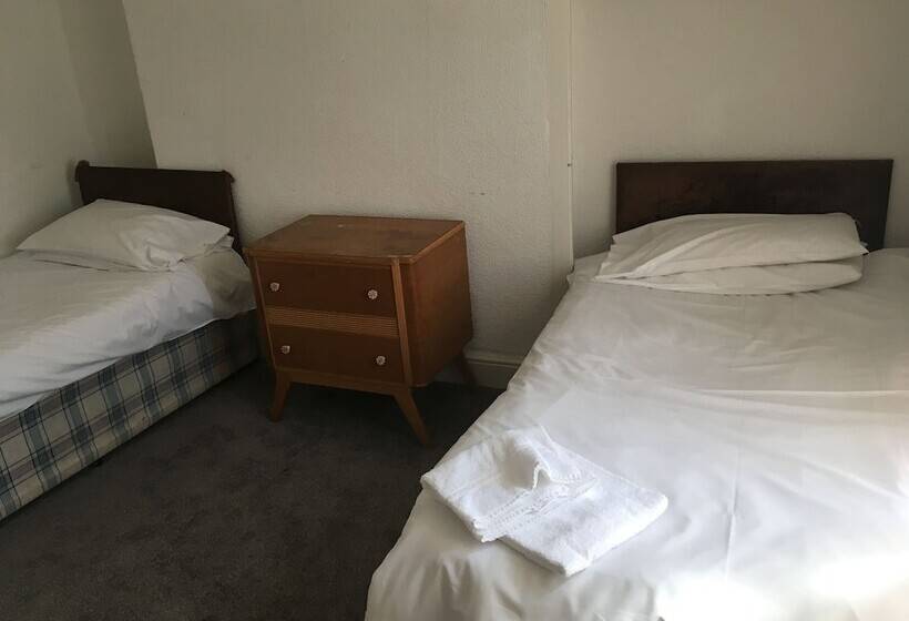 ペンション The Canberra Guest House