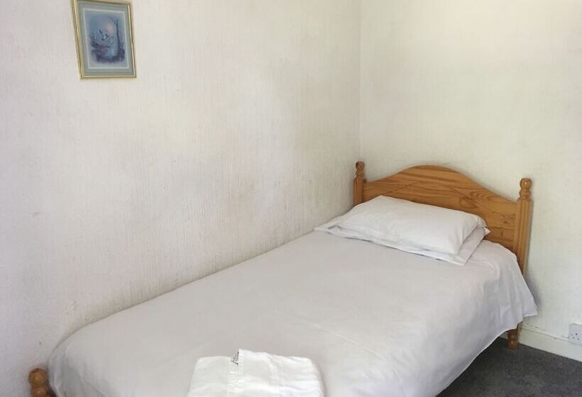 ペンション The Canberra Guest House