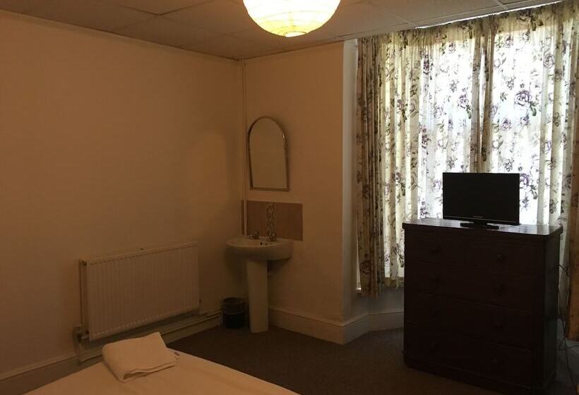 ペンション The Canberra Guest House