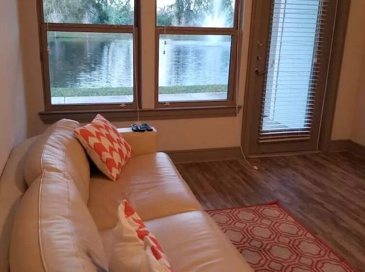 Tropical Waterview Escape
