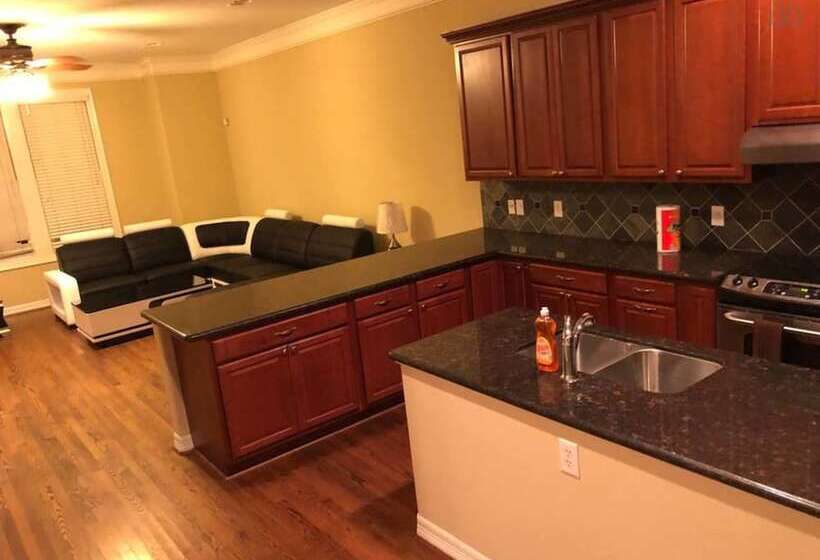 4 Story Rooftop   Executive Corporate Housing