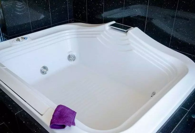 Castleview   Newton Steading