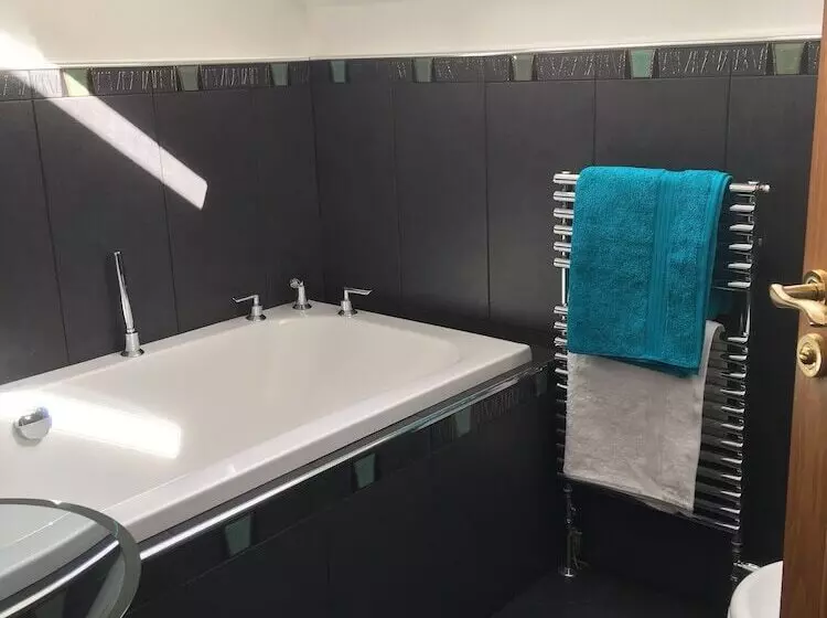 Castleview   Newton Steading