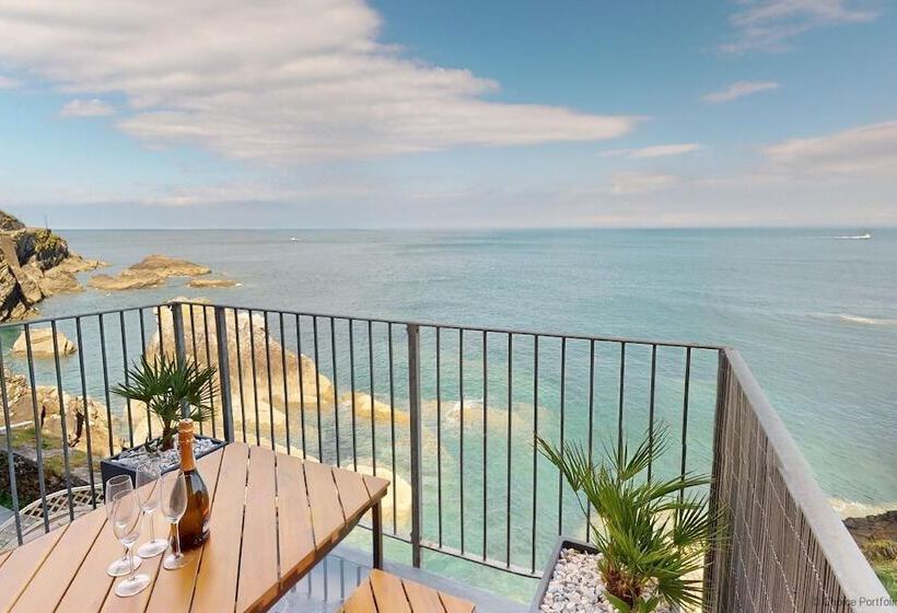 Ilfracombe Cheyne Beach Villa 2 Bedrooms