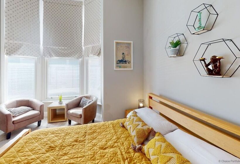 Ilfracombe Cheyne Beach Villa 2 Bedrooms