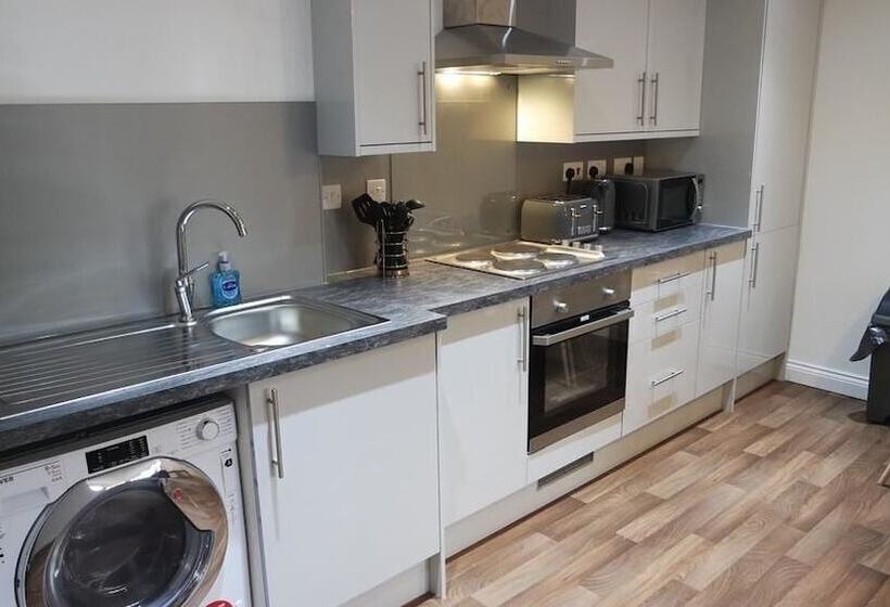 Jaylets Premier Apartments, Leicester