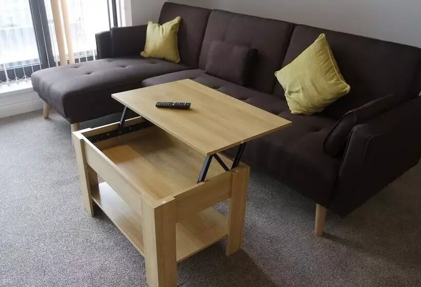 Jaylets Premier Apartments, Leicester