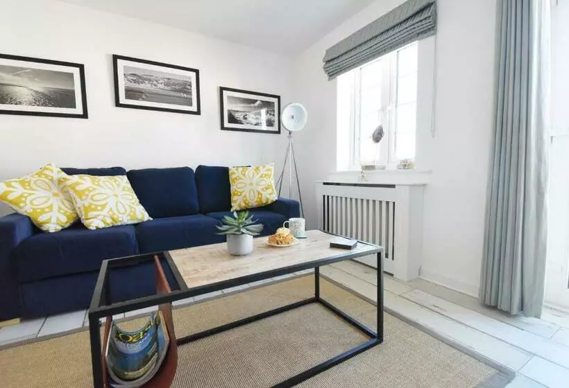 Seaside House In Camber