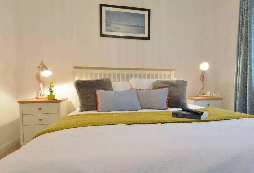 Seaside House In Camber