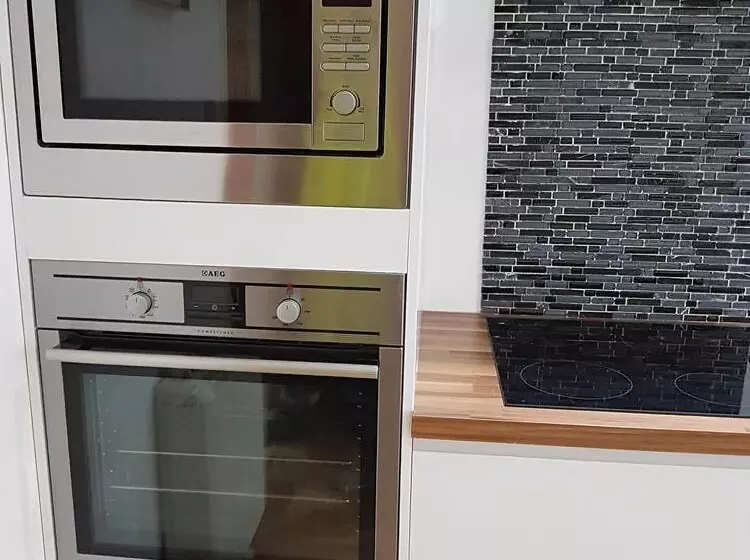 Langley Apartment City Centre 2 Min Walk To Secure Parking