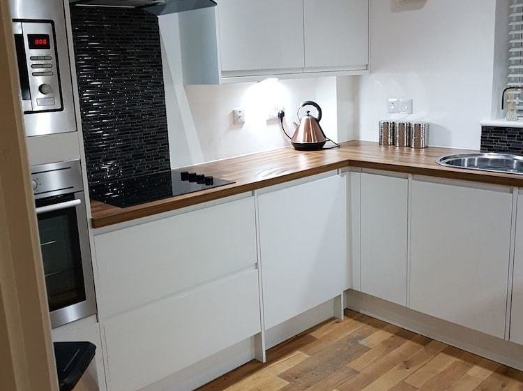 Langley Apartment City Centre 2 Min Walk To Secure Parking