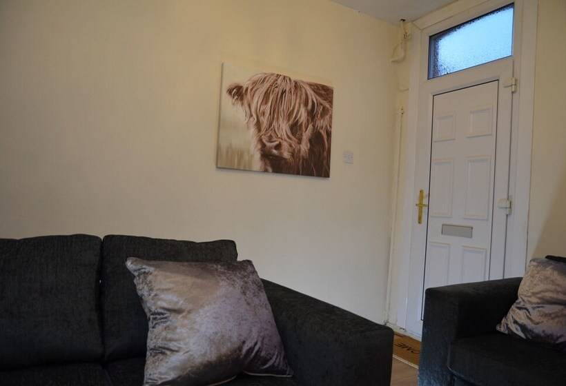 People Boxes Apartments   38 Ridgway