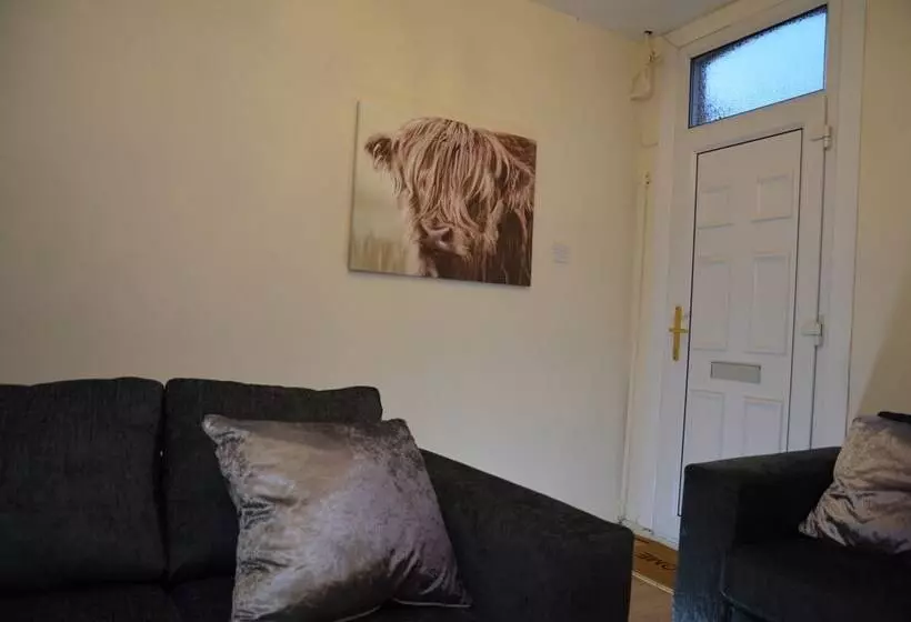 People Boxes Apartments   38 Ridgway