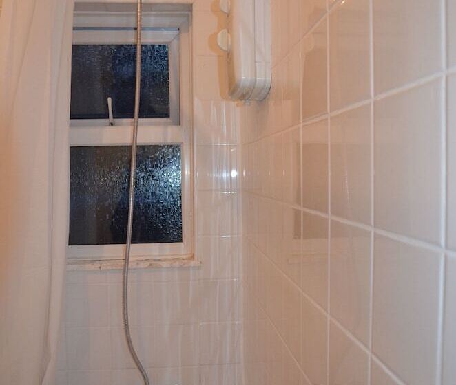 People Boxes Apartments   38 Ridgway