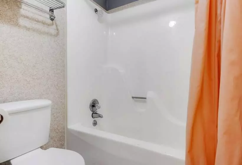 ホテル OYO Mt. Vernon KY I-75